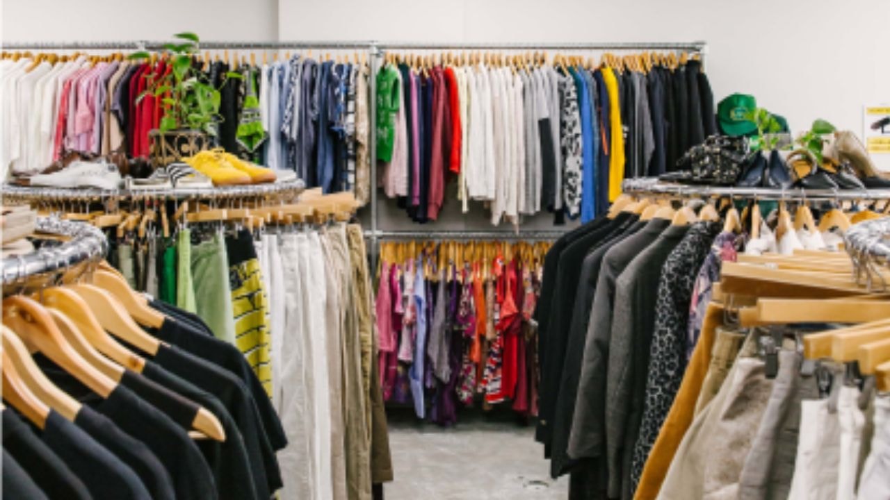 Trendy suburb clothes in SWOP