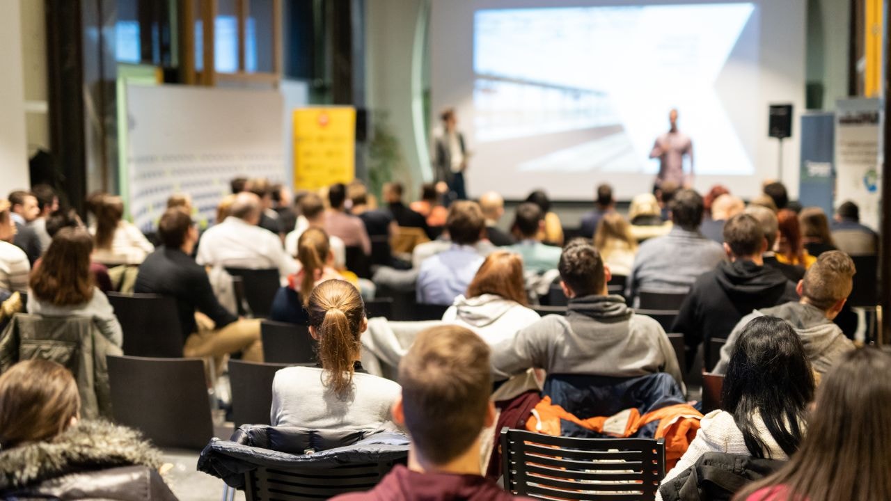 7 Networking Tips for Students Who Feel Lost at Every Event